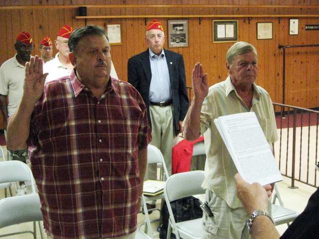 Everett and Buck are sworn in